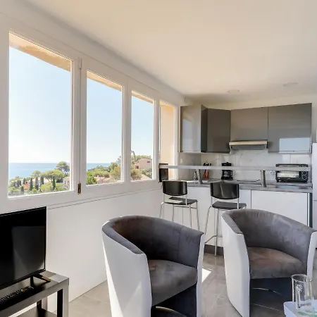 Le Tanguieta Apartment